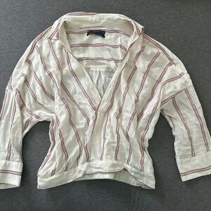 Urban outfitters half sleeve crop top size medium